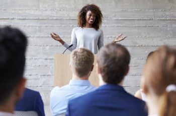 Como o marketing pessoal está relacionado com a oratória? Entenda!